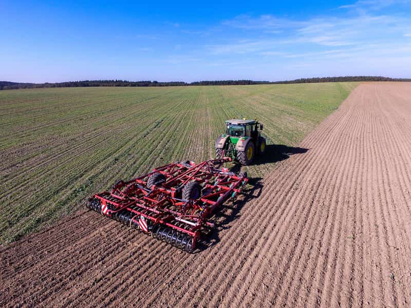 Four-blade hydraulic pen plow